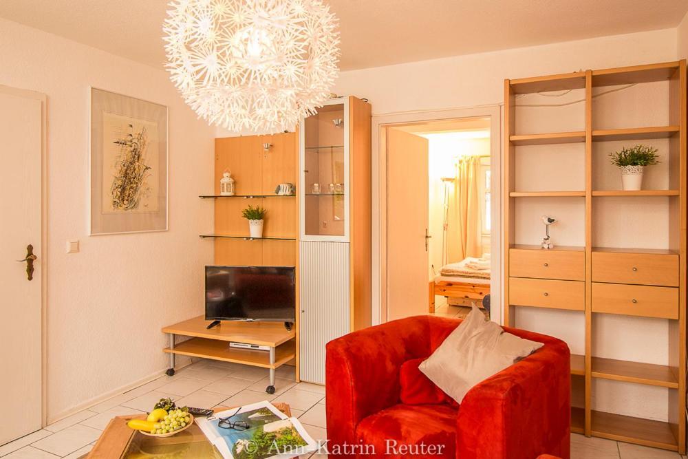 Ferienhaus Am Ufer - Ferienwohnung Strandsand ザスニッツ エクステリア 写真